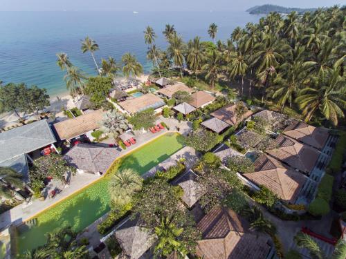 luxury hotels in Lipa Noi