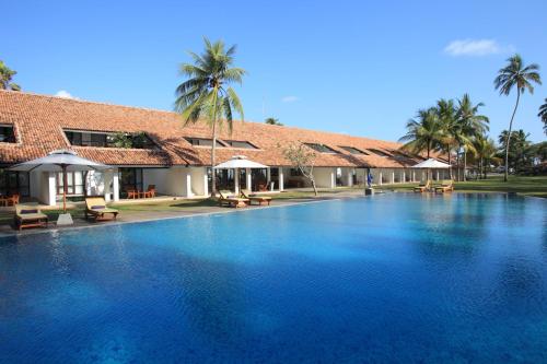 luxury hotels in Bentota