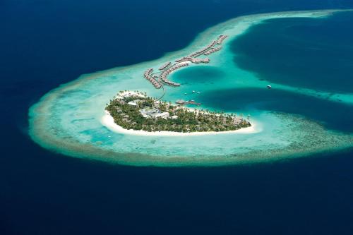 luxury hotels in Ari Atoll