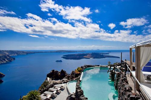 luxury hotels in Caldera Central