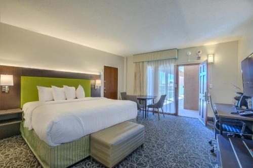 El Sendero Inn, an Ascend Collection Hotel