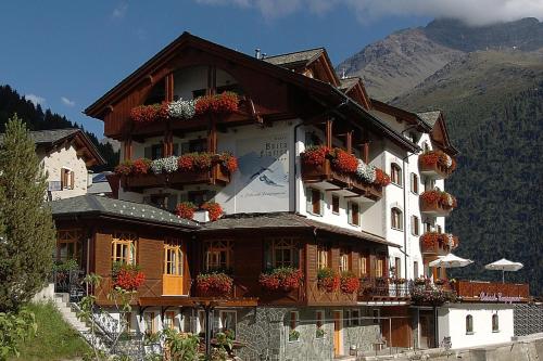 luxury hotels in Alta Valtellina