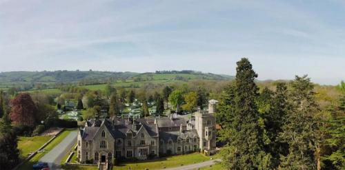 luxury hotels in Powys