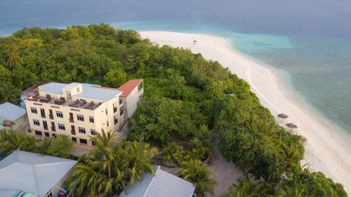 luxury hotels in Ari Atoll