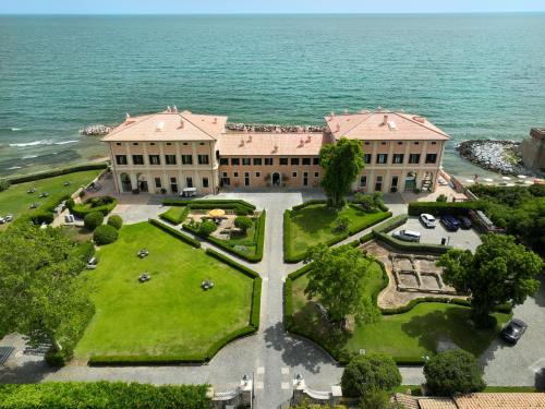 luxury hotels in Lazio Coast