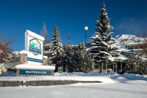 Pocaterra Inn & Waterslide