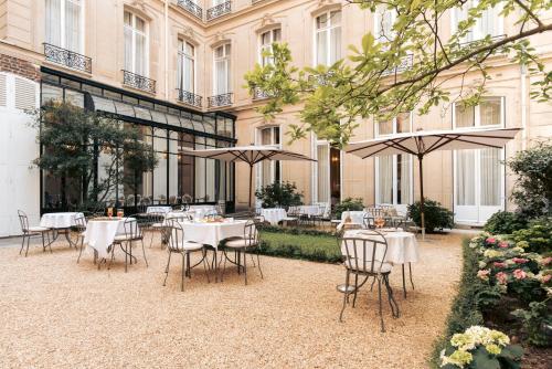 luxury hotels in 8Th Arrondissement