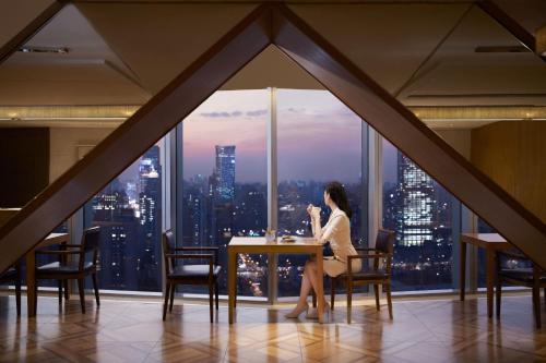 luxury hotels in Shanghai Province