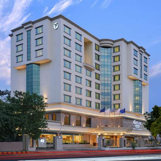 luxury hotels in Vadodara