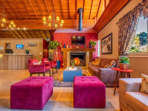 luxury hotels in Serra Nevada