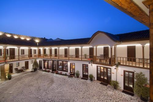 luxury hotels in Korçë