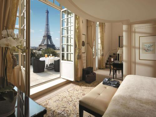 luxury hotels in Paris