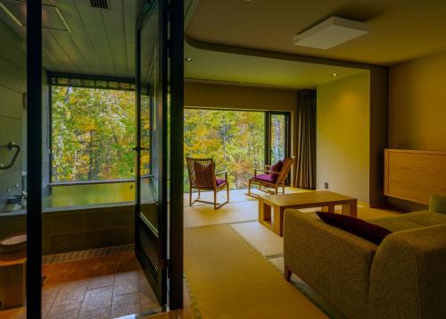 luxury hotels in Jozankei