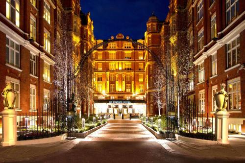 luxury hotels in Victoria