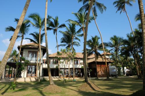 luxury hotels in Kalutara District