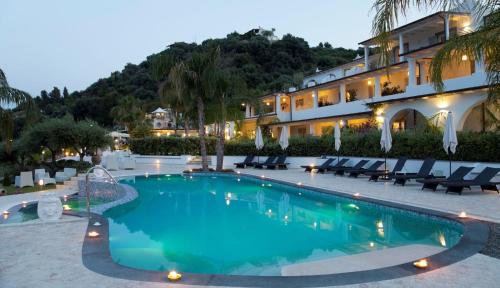 luxury hotels in Lipari