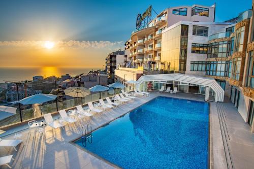 luxury hotels in Jbeil