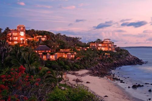 luxury hotels in Punta Mita Beaches