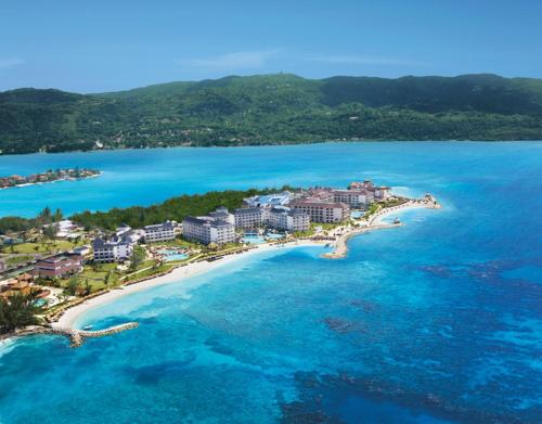 luxury hotels in Montego Bay