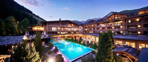 luxury hotels in Nature Park Tre Cime - Drei Zinnen