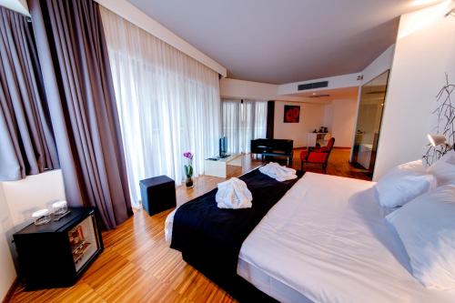 luxury hotels in Bucharest