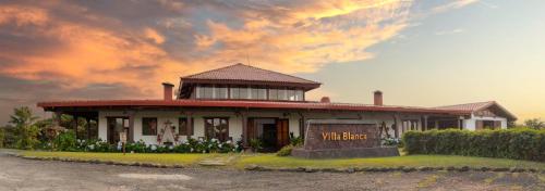 luxury hotels in Arenal Volcano National Park