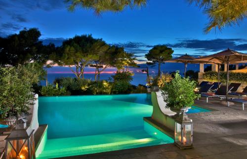 luxury hotels in Capri Island