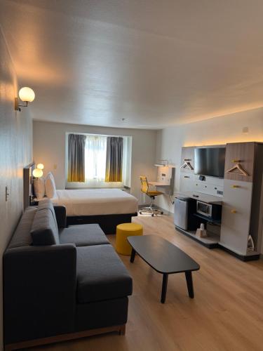 Microtel Inn and Suites Baton Rouge Airport
