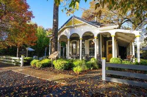 Brannan Cottage Inn