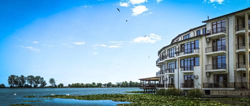 luxury hotels in Mamaia Area