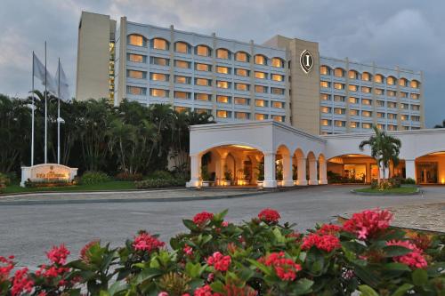 luxury hotels in San Salvador Department