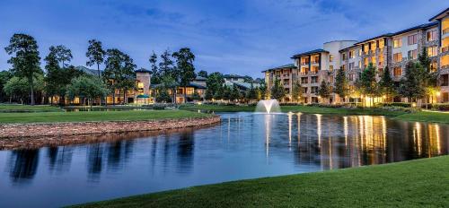 luxury hotels in The Woodlands