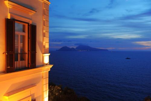 luxury hotels in Capri Island