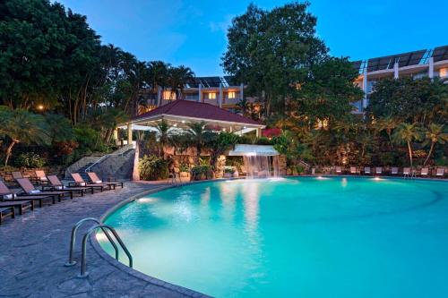 luxury hotels in San Salvador Department