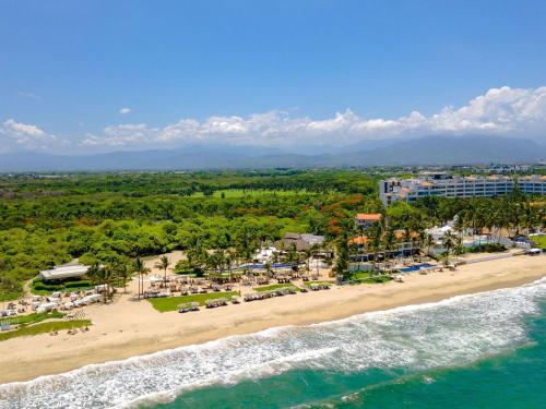 luxury hotels in Nuevo Vallarta