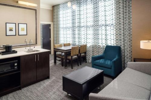 Embassy Suites Saint Louis - Downtown