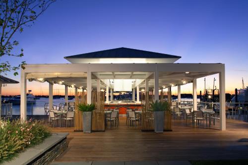 luxury hotels in Newport