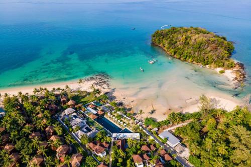 luxury hotels in Tab Kaek Beach