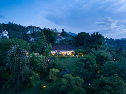 luxury hotels in Kandy