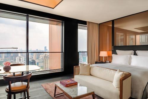 luxury hotels in Shanghai Province