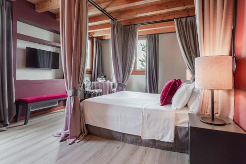 luxury hotels in Treviso Area