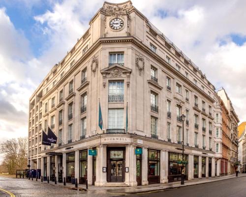 luxury hotels in Charing Cross