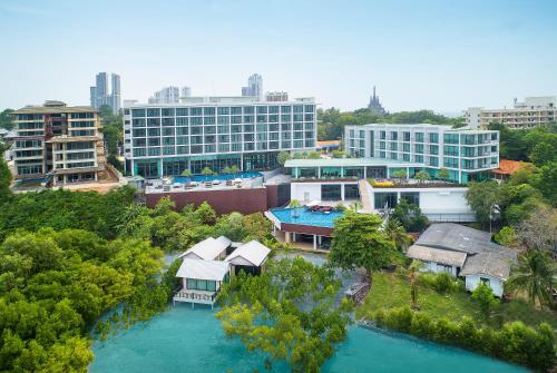 luxury hotels in Pattaya North