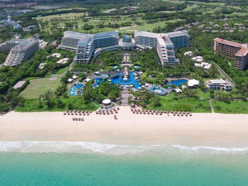 luxury hotels in Sanya