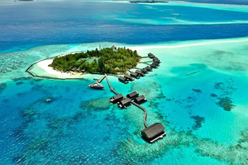 luxury hotels in Ari Atoll