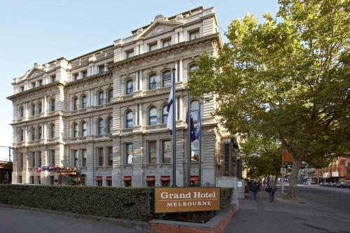 luxury hotels in Melbourne