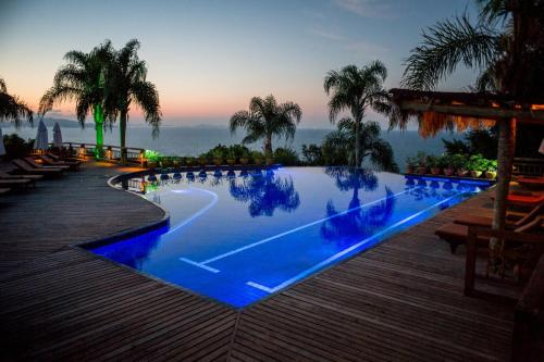 luxury hotels in Santa Catarina Island