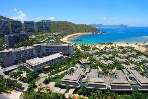 luxury hotels in Sanya