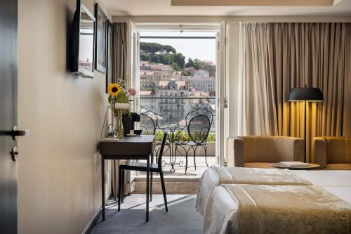 luxury hotels in Chiado