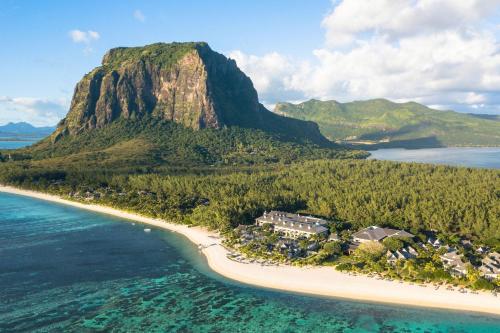 luxury hotels in Le Morne